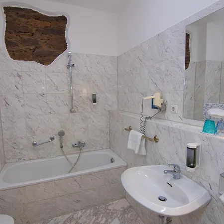 Saechsischer Hof In *